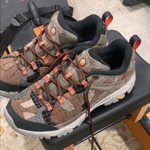 Merrell Men's Brown Hiking Shoes